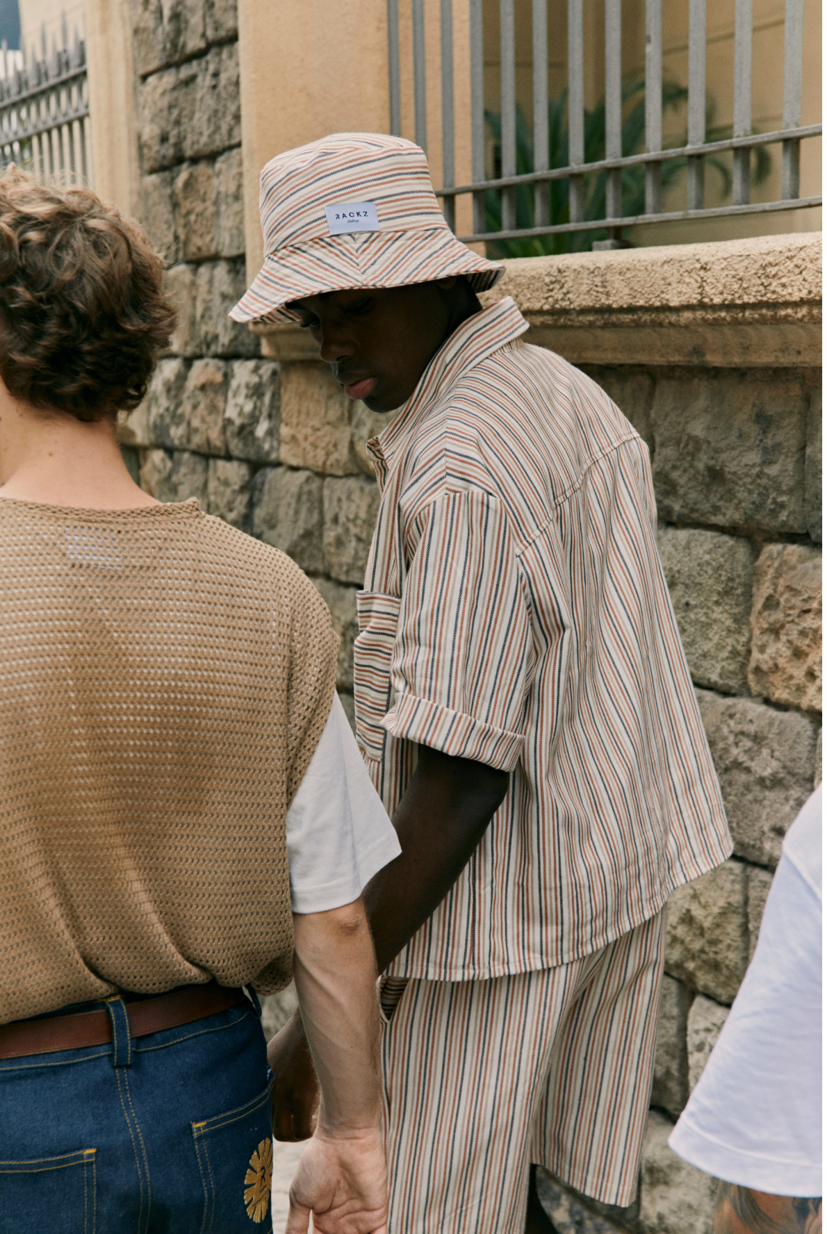 LOCAL CAP